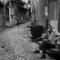 村口
