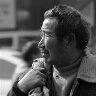 犯愁的农民工