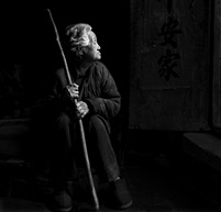 《守候》