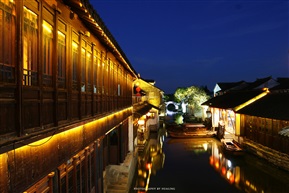 夜周庄