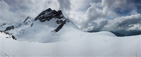 雪山之巅