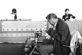 参加农展会2