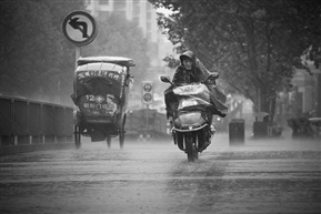 风雨中