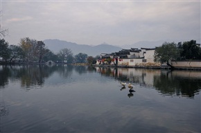 宁静山村