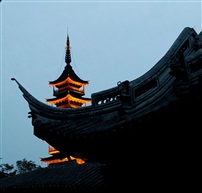 千灯古塔