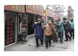 《老小区改造一景》