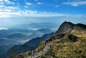 峨眉山