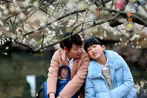 花下母女
