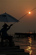 《夕阳垂钓》