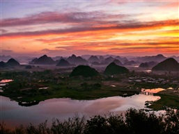普者黑青龙山晨曦