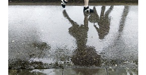 《雨停了》
