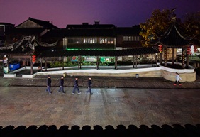 古镇夜巡3