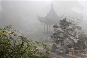 雾鎖亭林