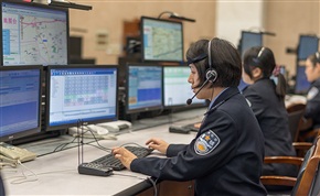 《接警一刻》