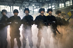 特警风采组照1