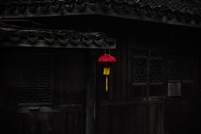 《添新装》