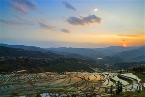  七彩云南—— 红河日落
