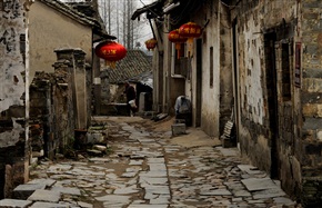 冷冷清暮早春时
