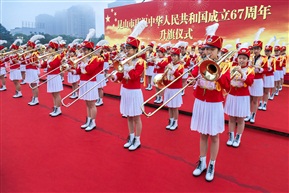 奏国歌