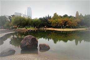 初冬的城市公园