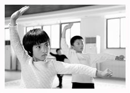 女武生