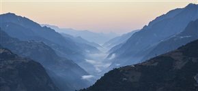 山高云澹
