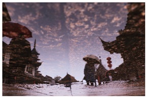 雨中倒影