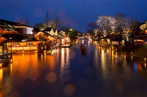 水乡夜色