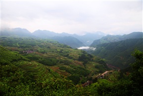南尖岩上俯瞰