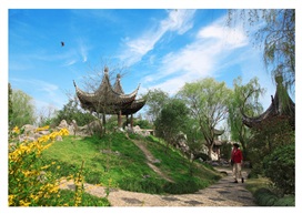 《顾园春景》