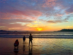 海上日出