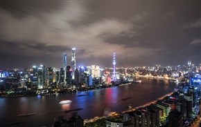 黄浦江畔