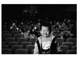 《 戏  咪 》