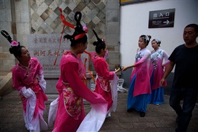 “美女与野兽”