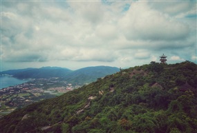 一山还比一山高