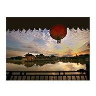 载得满湖彩霞归