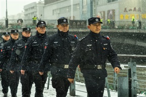 雪中巡逻队