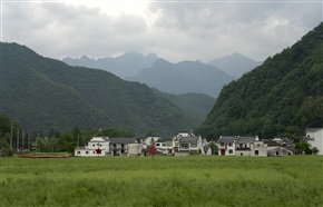 美丽山村