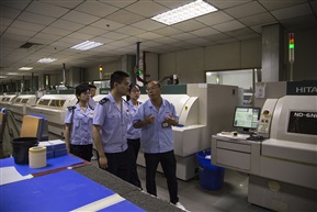 观摩学习