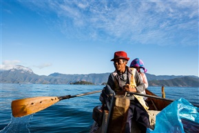 湖上人家