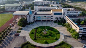 《玉峰实验学校》