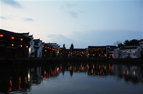 华灯初上