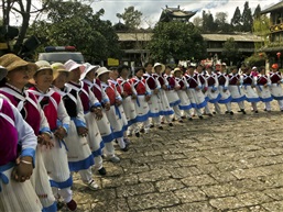 纳西族广场舞-3