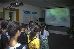 《革命传统教育》