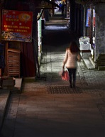 《古镇老街夜市》