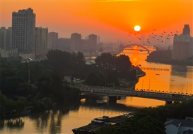 日出东方