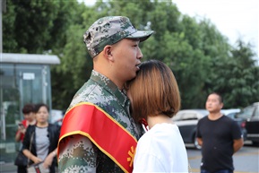 难舍难分
