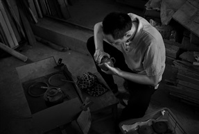《粘合》