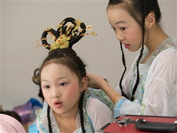 舞台小姐妹