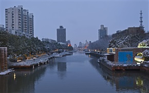 《雪后娄江》